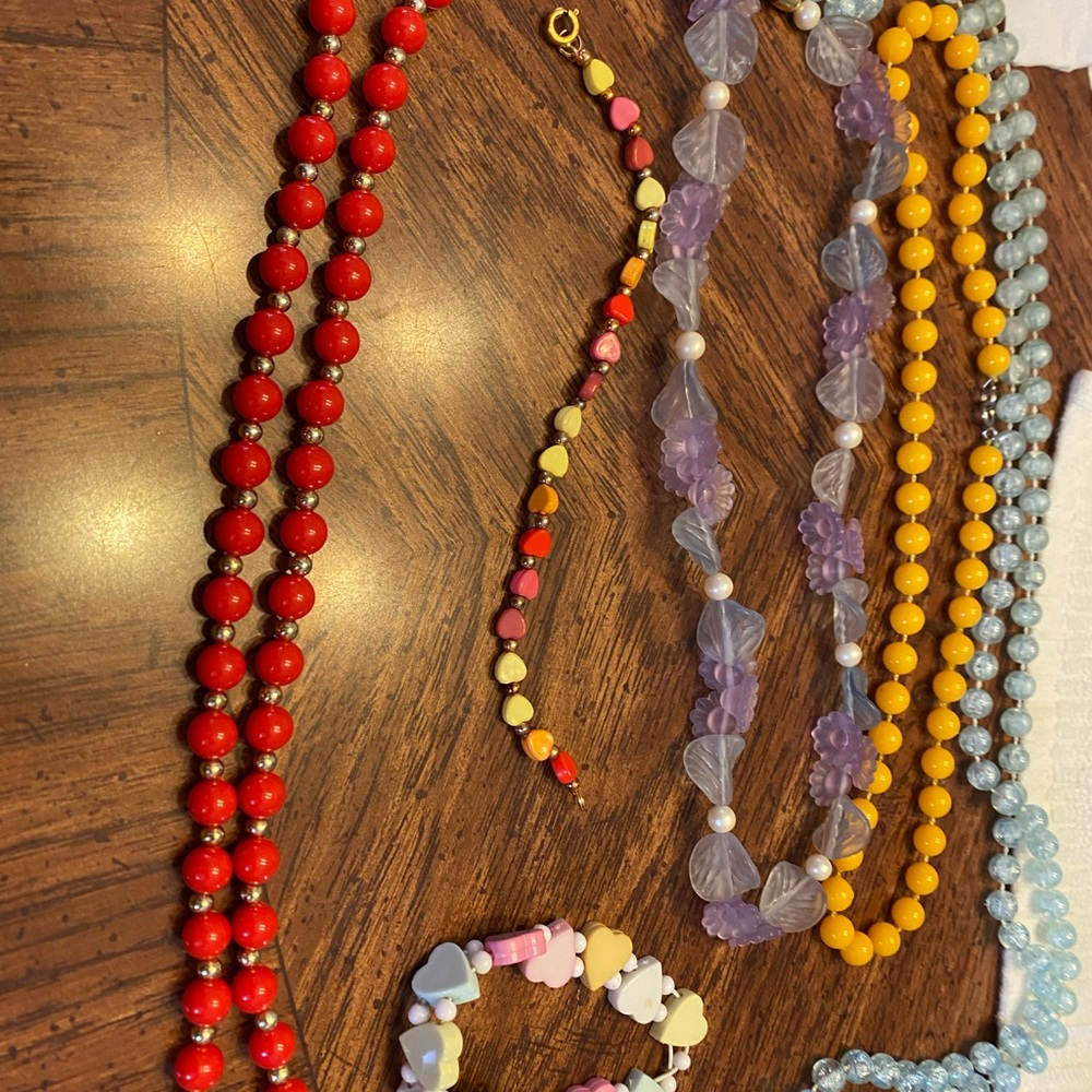 4 necklaces and 2 bracelets